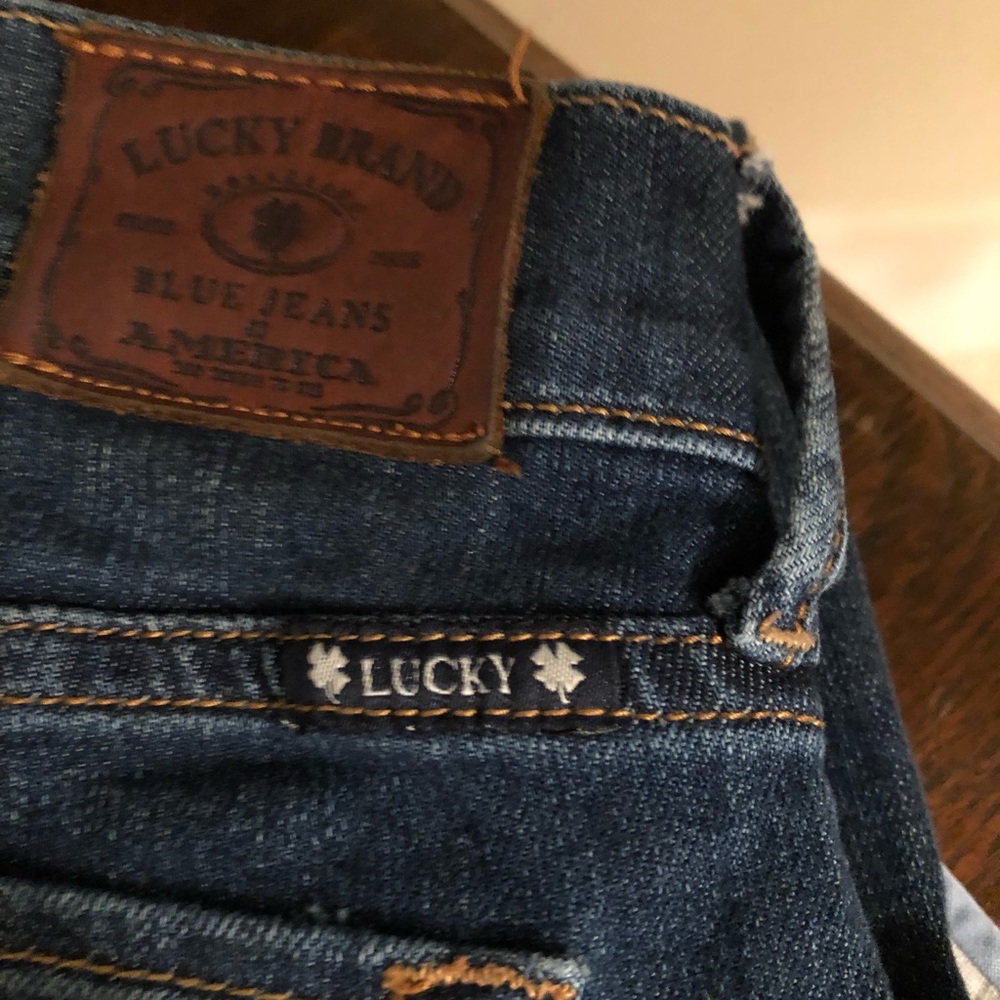 Lucky Brand Sweet and Straight style jeans. Size 4